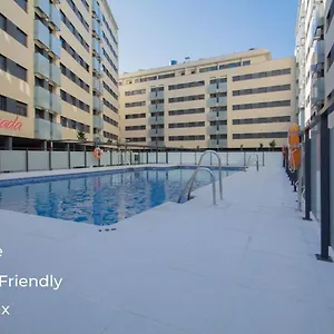 Apartment Enjoygranada Arabial 5a - Pool & Free Parking, Granada
